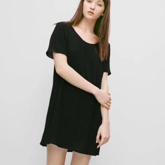 Aritzia Dresses & Skirts - Wilfred Free Teigen Dress